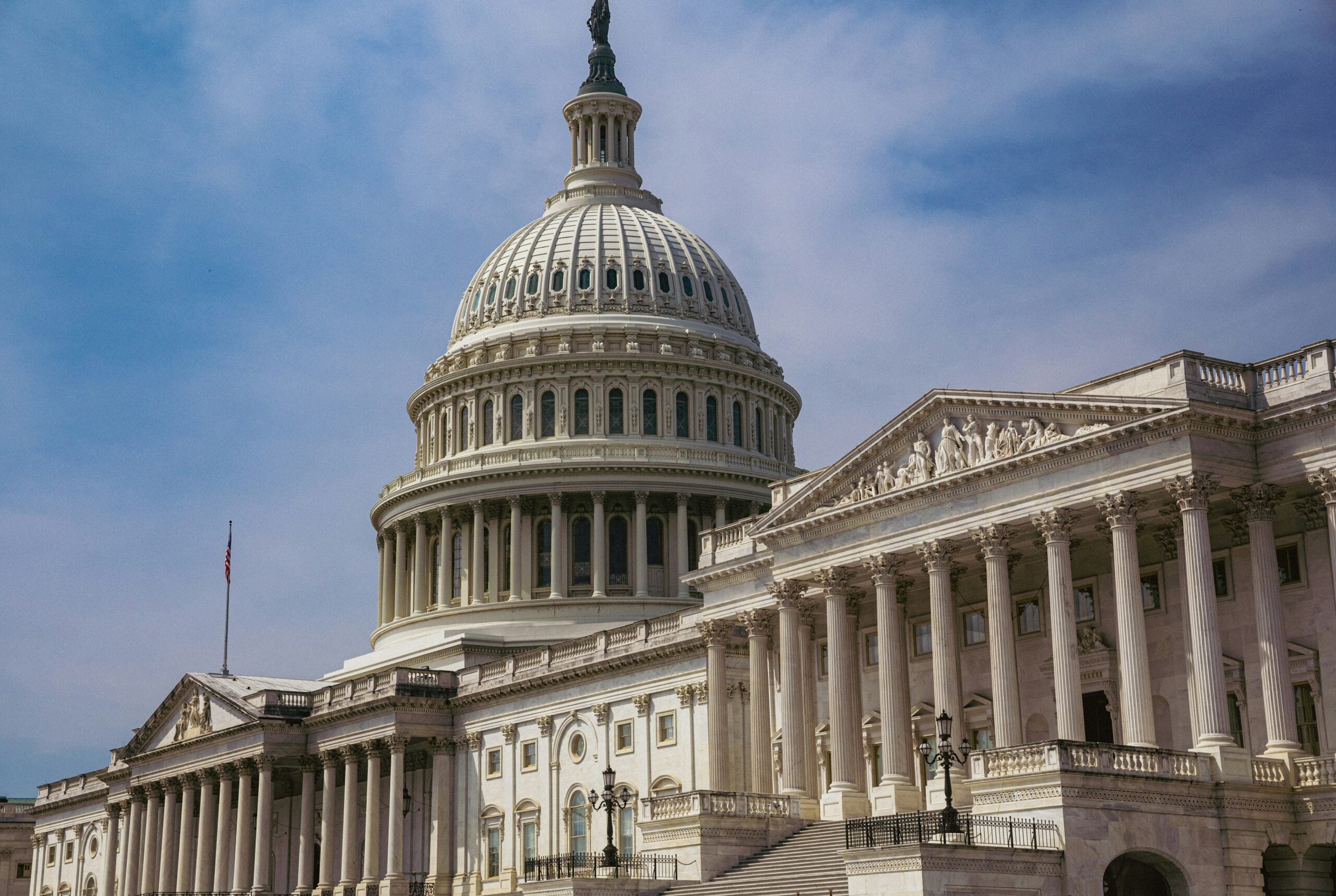 government staffing agency DC — US Capitol Building representing the federal government contracting market in Washington DC