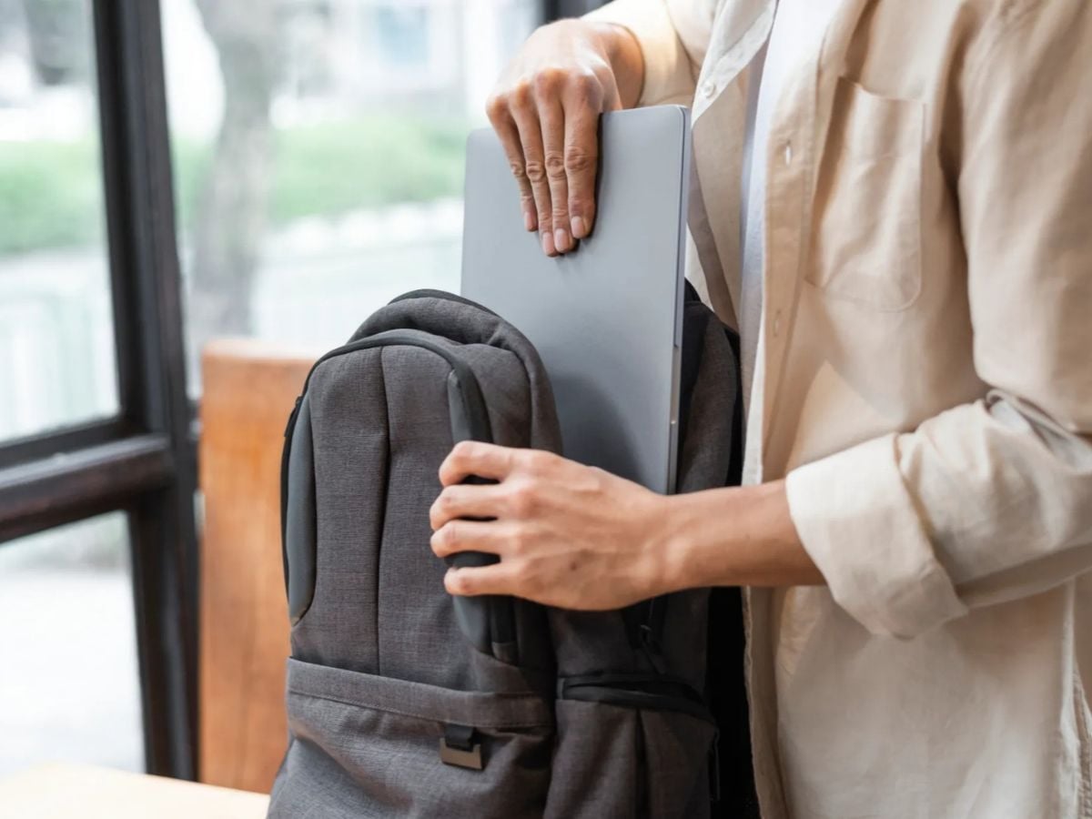 What Should I Bring to an Interview